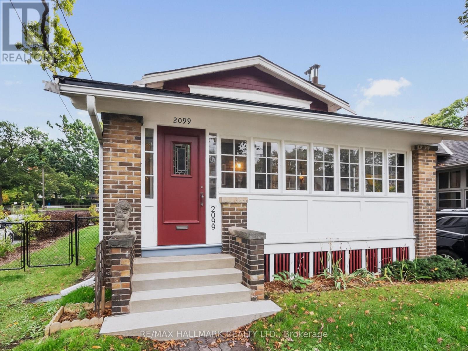 2099 GERRARD STREET E, Toronto, Ontario