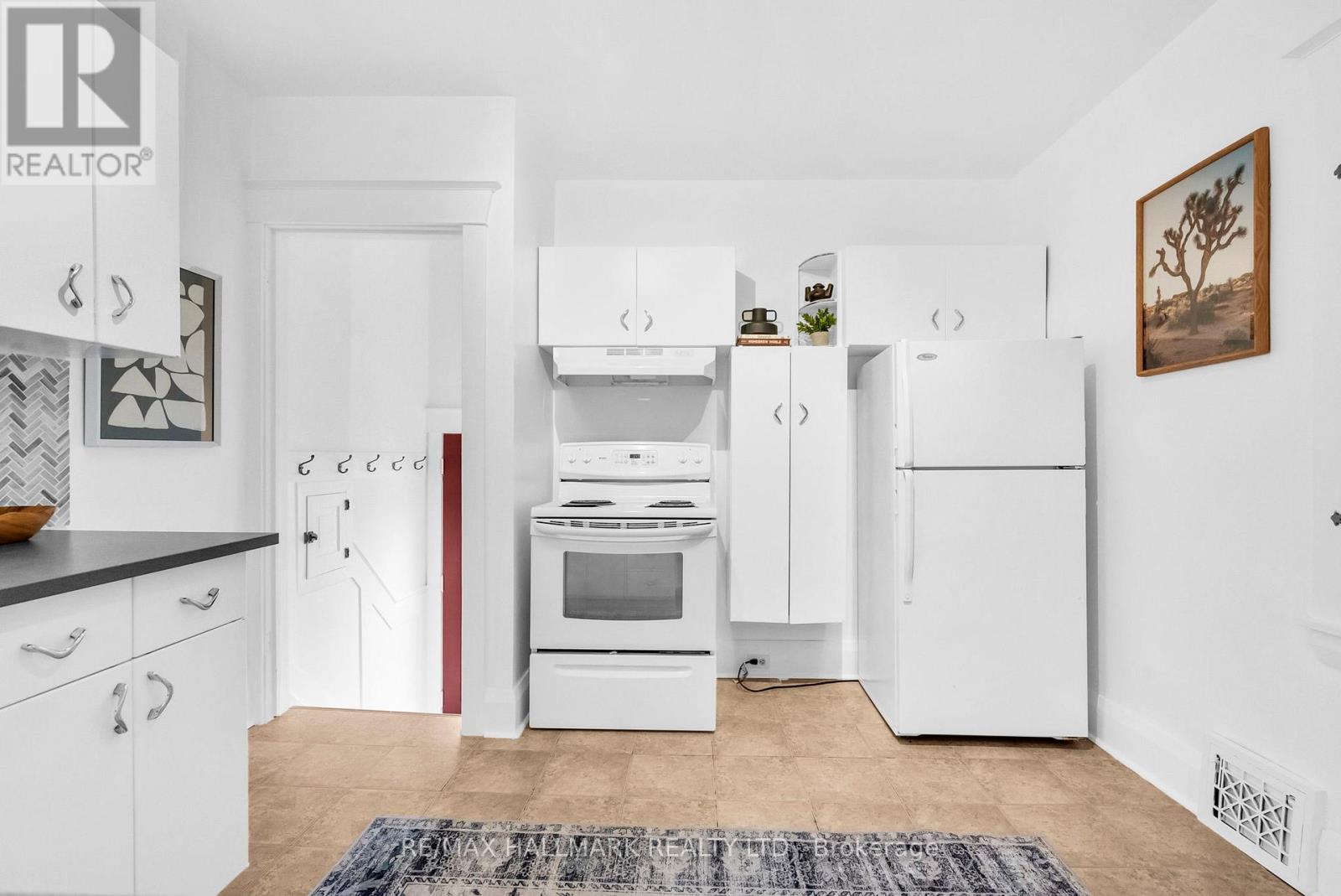 2099 Gerrard Street E, Toronto, Ontario  M4E 2B9 - Photo 19 - E12448564