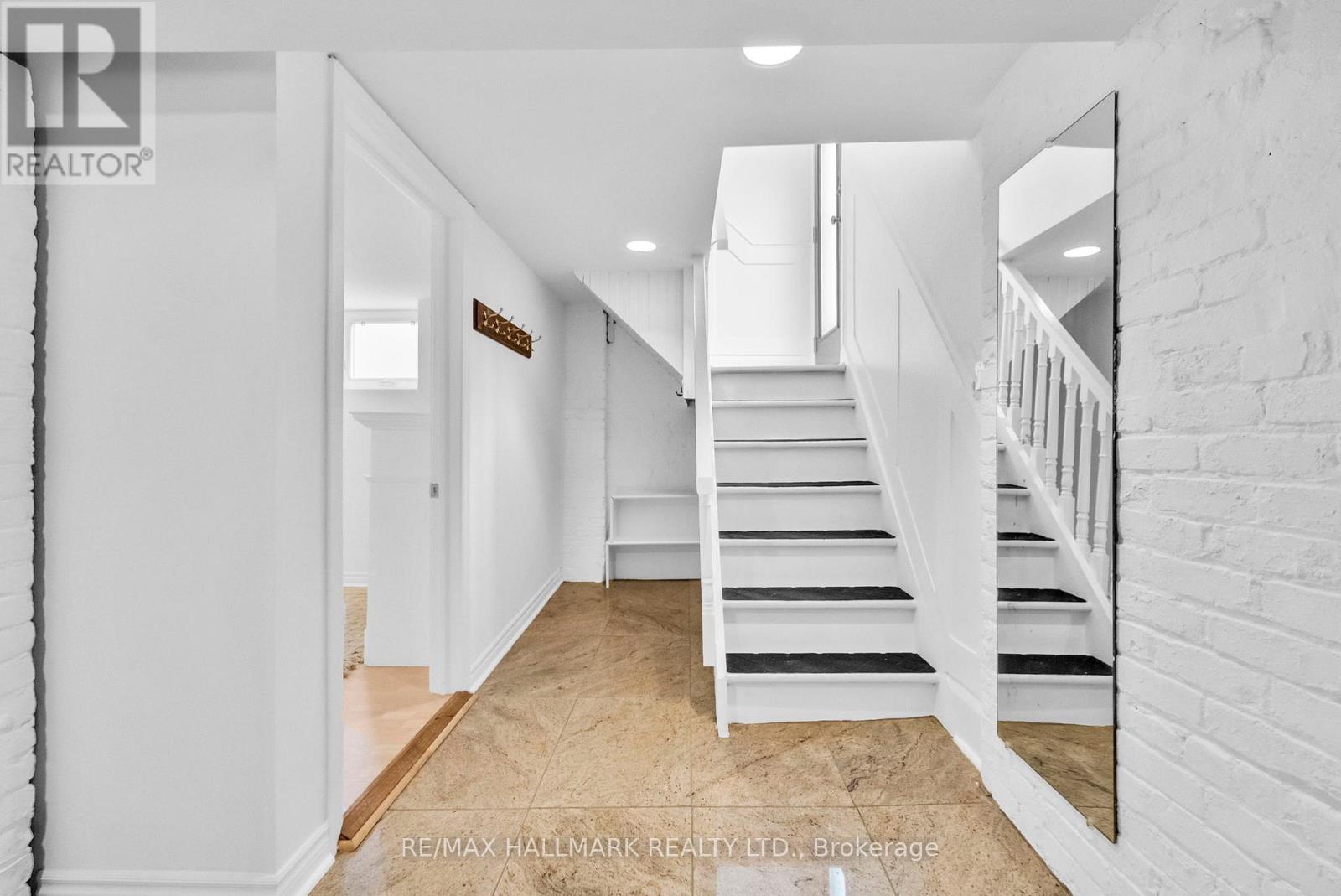 2099 Gerrard Street E, Toronto, Ontario  M4E 2B9 - Photo 35 - E12448564