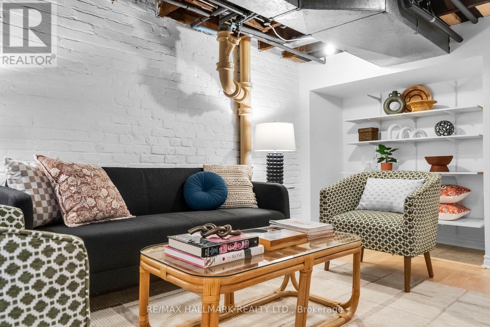 2099 Gerrard Street E, Toronto, Ontario  M4E 2B9 - Photo 39 - E12448564