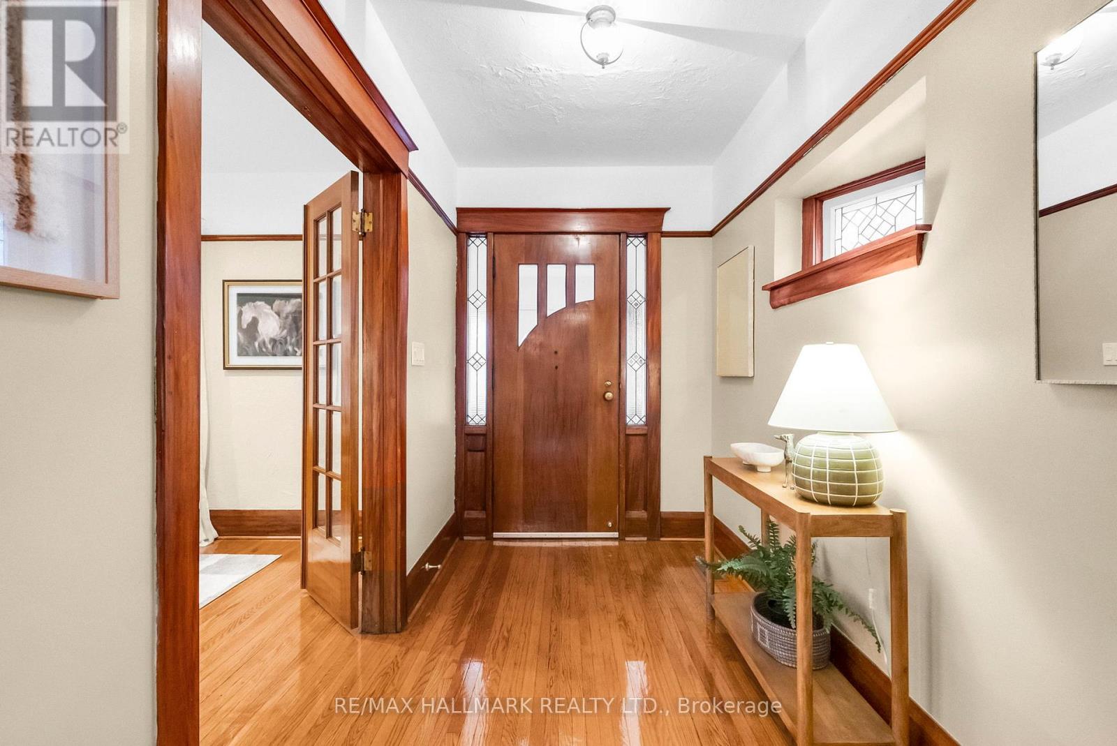 2099 Gerrard Street E, Toronto, Ontario  M4E 2B9 - Photo 4 - E12448564