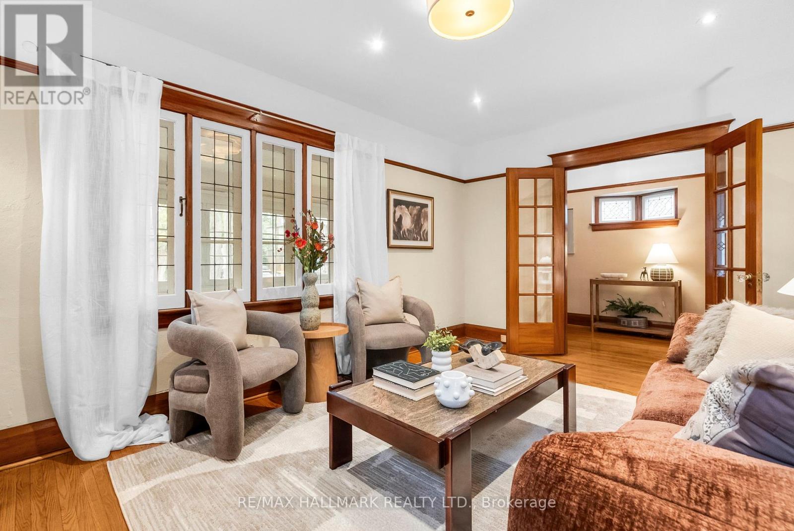 2099 Gerrard Street E, Toronto, Ontario  M4E 2B9 - Photo 9 - E12448564