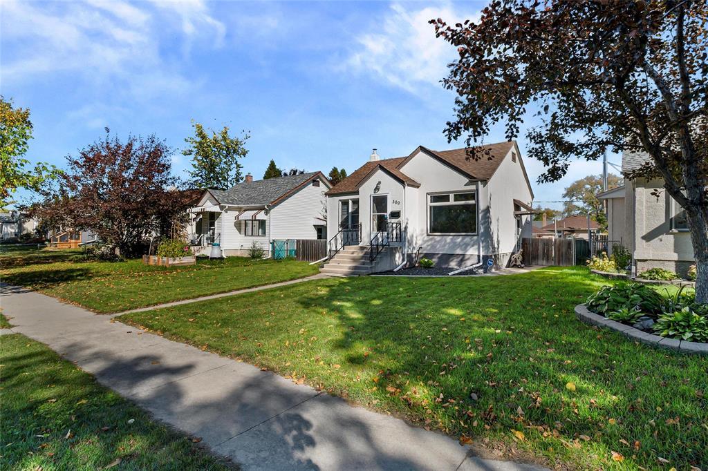369 Rupertsland Avenue, Winnipeg, Manitoba  R2V 0G9 - Photo 2 - 202526054