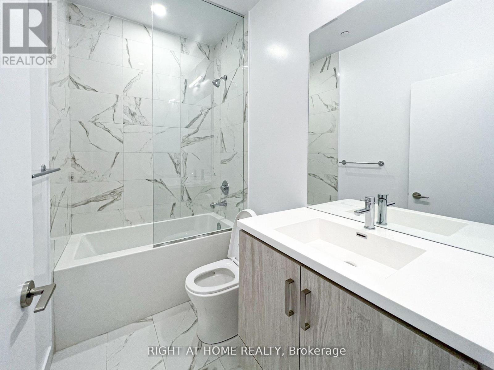 215 - 38 Honeycrisp Crescent, Vaughan, Ontario  L4K 0M8 - Photo 11 - N12448547