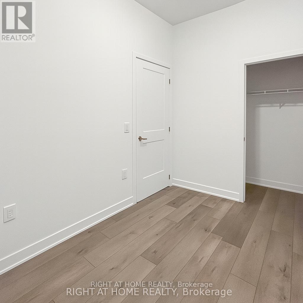 215 - 38 Honeycrisp Crescent, Vaughan, Ontario  L4K 0M8 - Photo 8 - N12448547