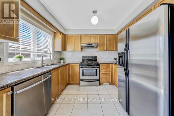 108 King William Crescent, Richmond Hill, Ontario  L4B 4T1 - Photo 6 - N12448559