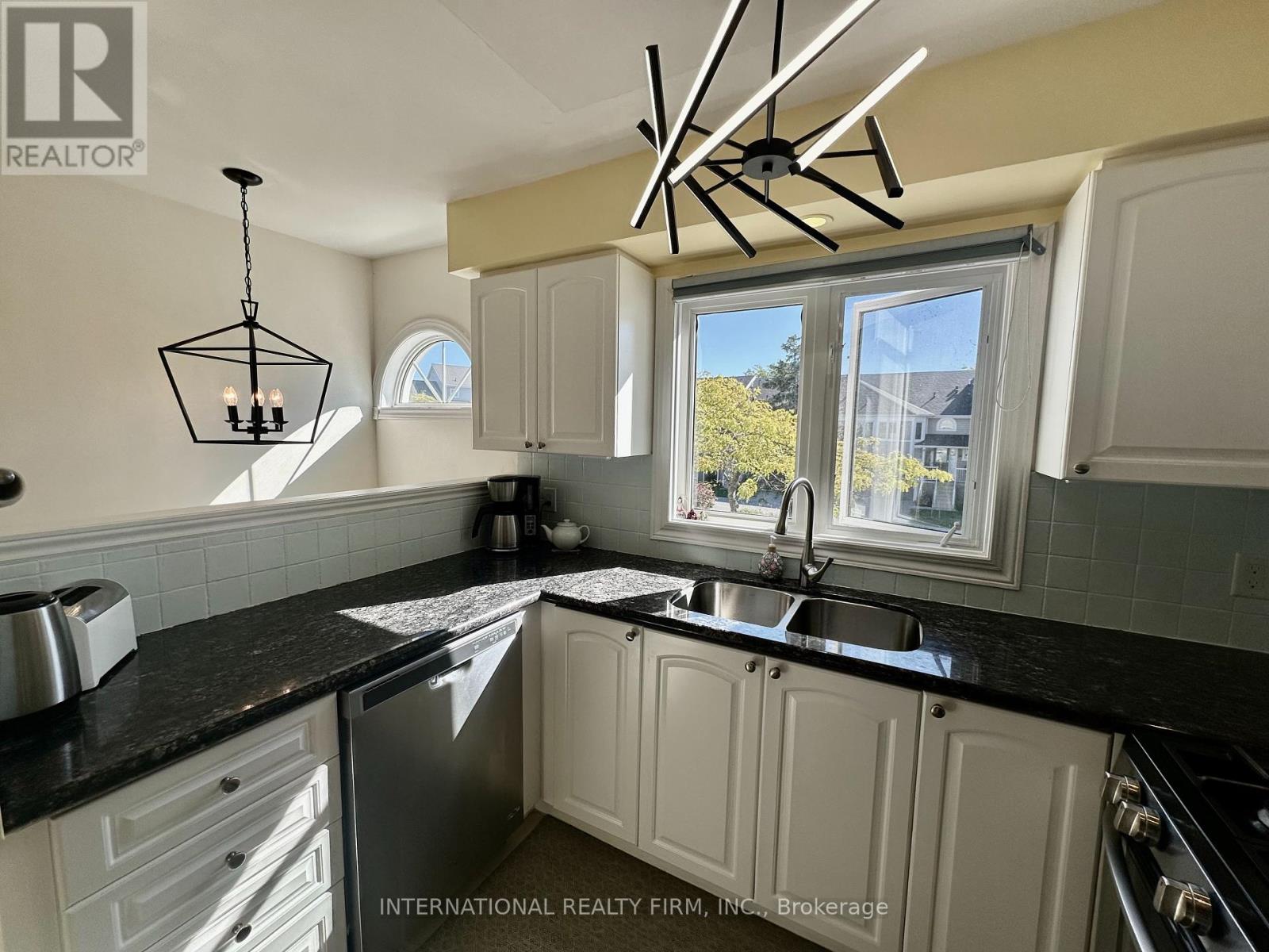 35 Cranberry Surf, Collingwood, Ontario  L9Y 5C4 - Photo 4 - S12448534