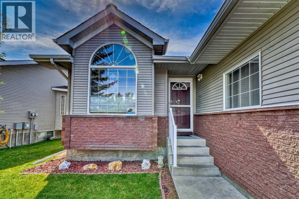 7 Scotia Landing Nw, Calgary, Alberta  T3L 3K2 - Photo 1 - A2261763