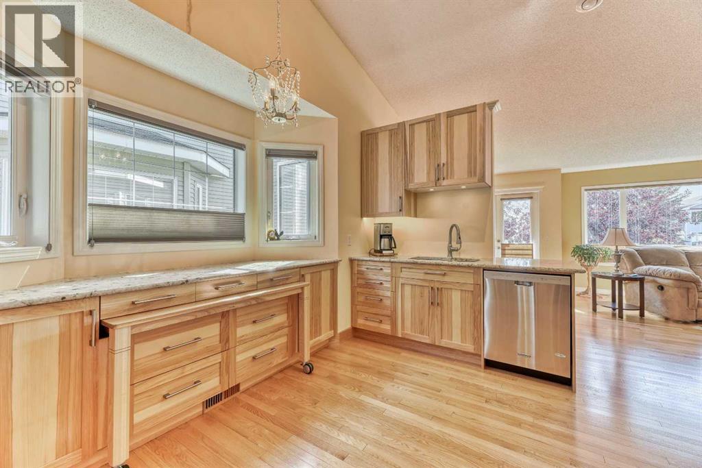 7 Scotia Landing Nw, Calgary, Alberta  T3L 3K2 - Photo 14 - A2261763