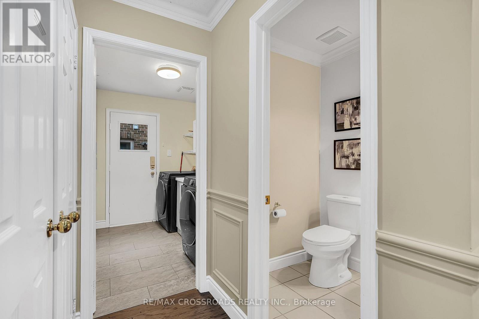 75 Barr Crescent, Brampton, Ontario  L6Z 3E3 - Photo 18 - W12448540