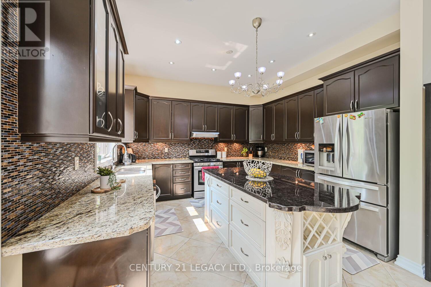 34 Cannington Crescent, Brampton, Ontario  L6X 2Y5 - Photo 19 - W12448548