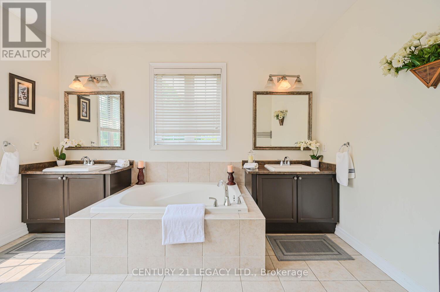 34 Cannington Crescent, Brampton, Ontario  L6X 2Y5 - Photo 31 - W12448548