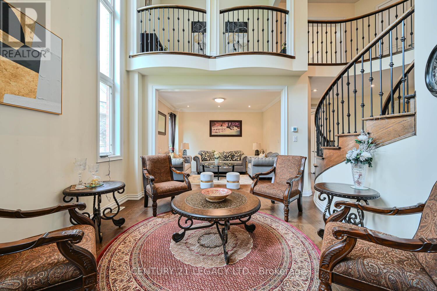 34 Cannington Crescent, Brampton, Ontario  L6X 2Y5 - Photo 8 - W12448548