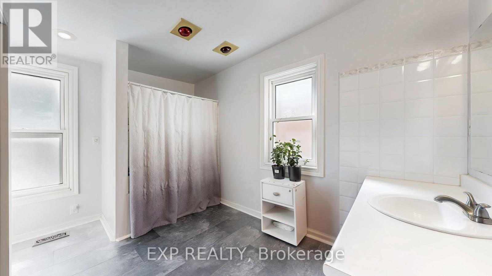 59 Vanevery Street, Toronto, Ontario  M8V 1Y5 - Photo 20 - W12448549