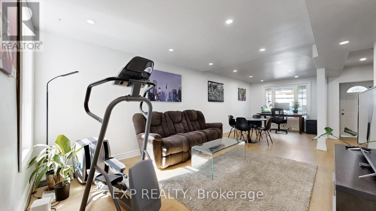 59 Vanevery Street, Toronto, Ontario  M8V 1Y5 - Photo 5 - W12448549