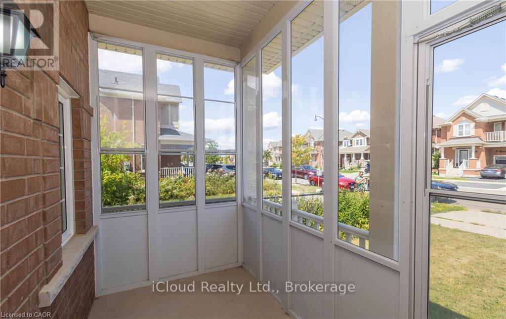 4 Robert Parkinson Drive, Brampton (Northwest Brampton), Ontario  L7A 0Y3 - Photo 2 - W12448550