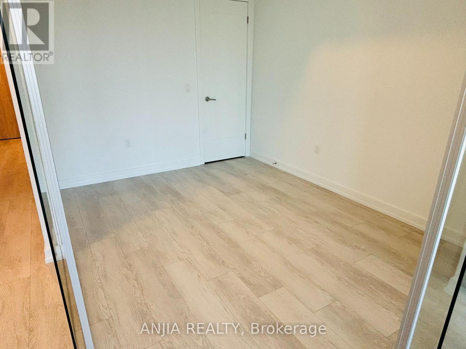 607 - 801 The Queens Way, Toronto, Ontario  M8Z 6A8 - Photo 5 - W12448551