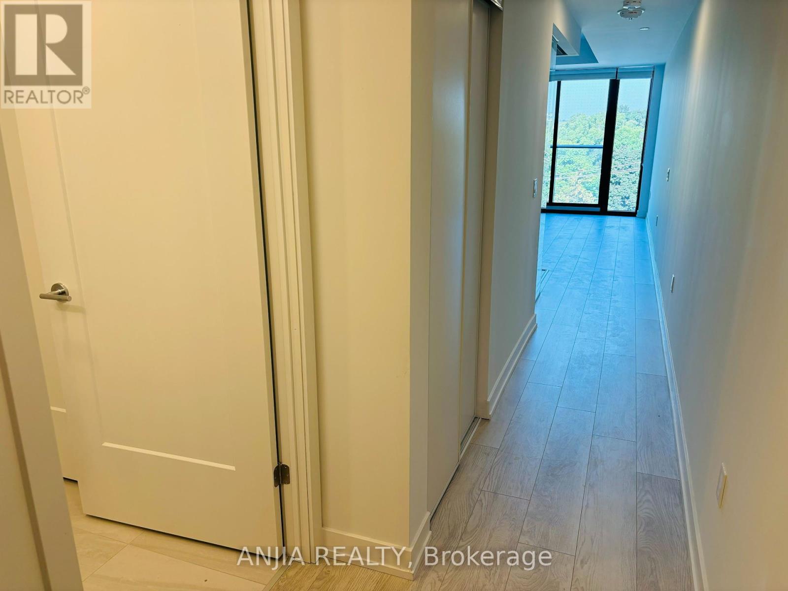 607 - 801 The Queens Way, Toronto, Ontario  M8Z 6A8 - Photo 7 - W12448551