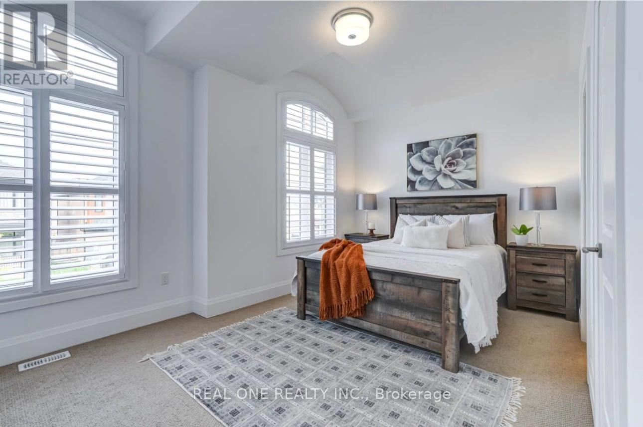4157 Hillsborough Crescent, Oakville, Ontario  L6H 3P9 - Photo 15 - W12448565
