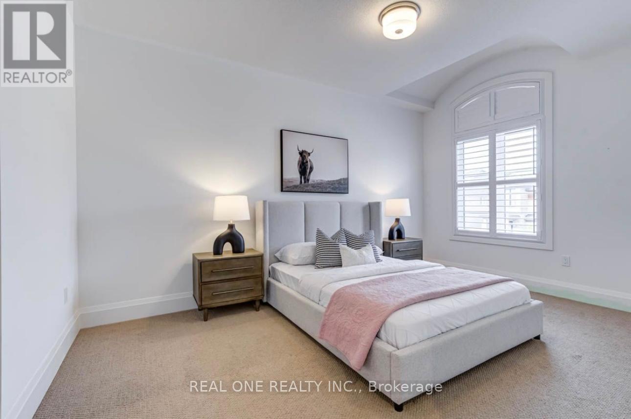 4157 Hillsborough Crescent, Oakville, Ontario  L6H 3P9 - Photo 19 - W12448565