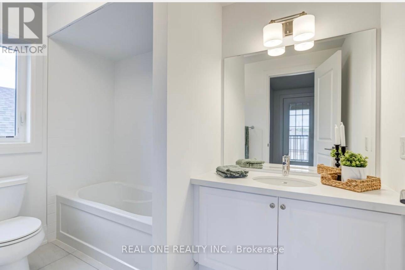 4157 Hillsborough Crescent, Oakville, Ontario  L6H 3P9 - Photo 26 - W12448565
