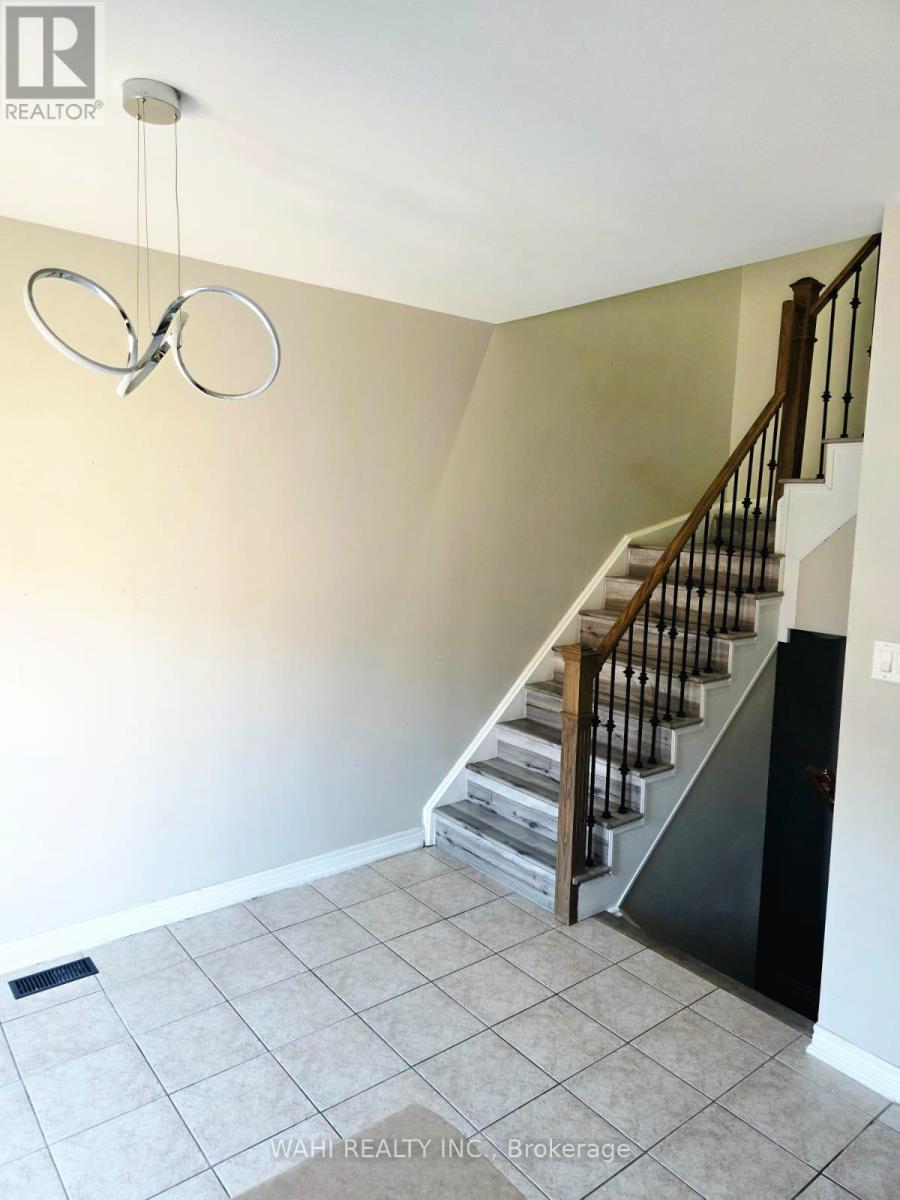 8 Lockport Way, Hamilton, Ontario  L8E 0B1 - Photo 8 - X12448541