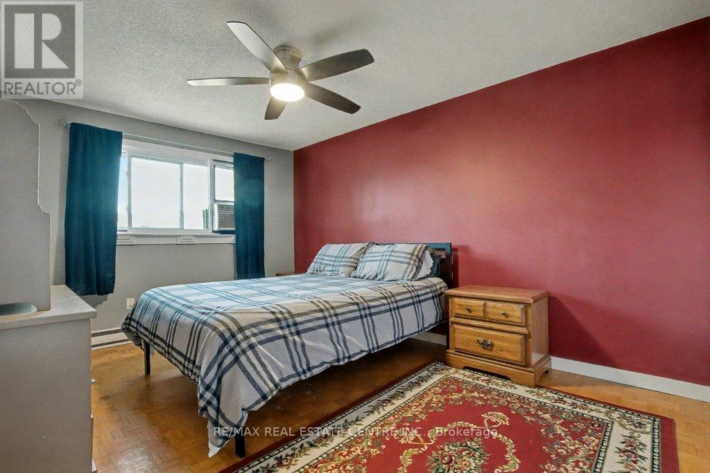 73 Obermeyer Drive, Kitchener, Ontario  N2A 1P5 - Photo 16 - X12448562