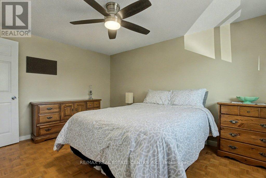 73 Obermeyer Drive, Kitchener, Ontario  N2A 1P5 - Photo 20 - X12448562