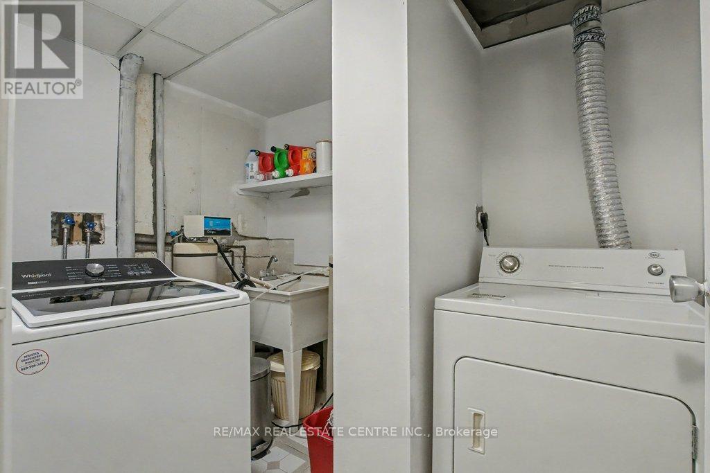 73 Obermeyer Drive, Kitchener, Ontario  N2A 1P5 - Photo 23 - X12448562