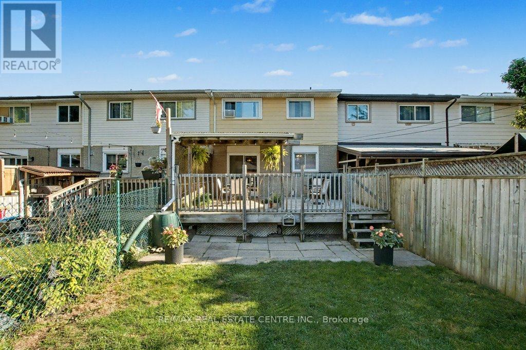 73 Obermeyer Drive, Kitchener, Ontario  N2A 1P5 - Photo 36 - X12448562