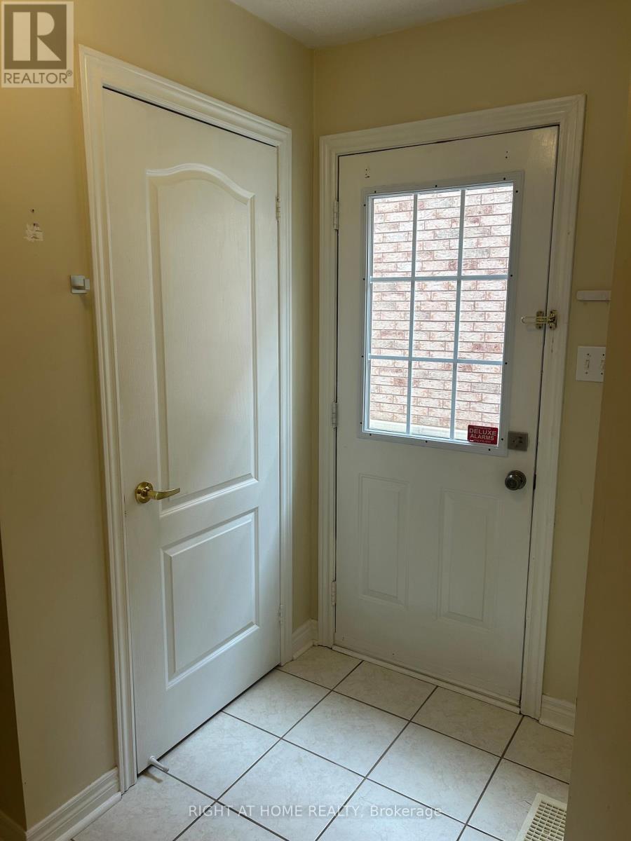 15 Ed Quigg Way, Vaughan, Ontario  L4H 2S2 - Photo 4 - N12448571