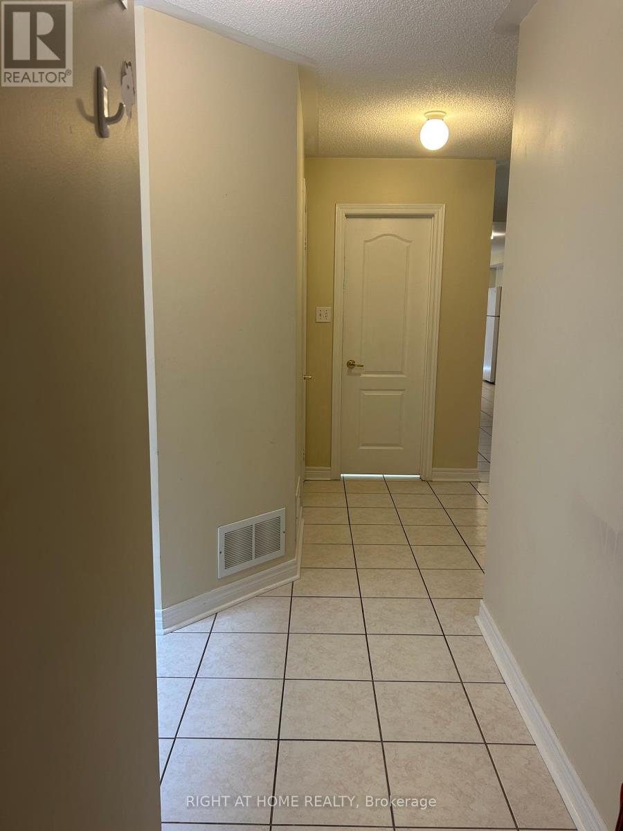 15 Ed Quigg Way, Vaughan, Ontario  L4H 2S2 - Photo 5 - N12448571
