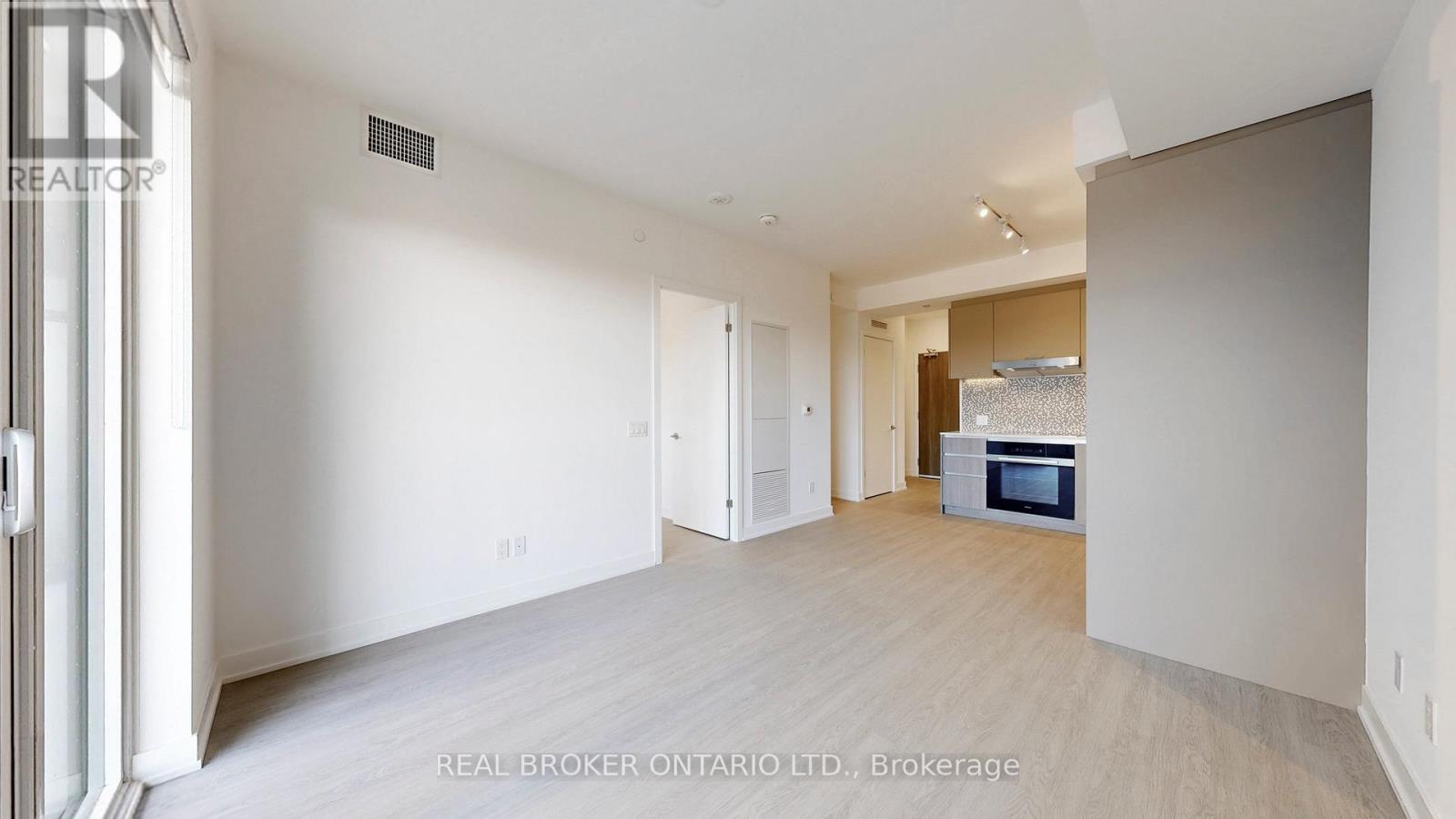 436 - 8188 Yonge Street, Vaughan, Ontario  L4J 1W5 - Photo 1 - N12448573