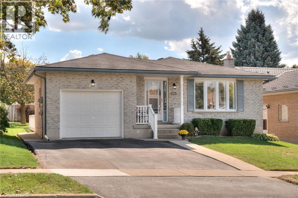621 Sprucehurst Crescent, Waterloo, Ontario  N2V 2E3 - Photo 2 - 40775492