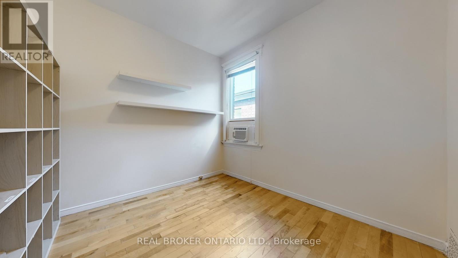 Upper - 1016 Bloor Street W, Toronto, Ontario  M6H 1M2 - Photo 24 - W12448572