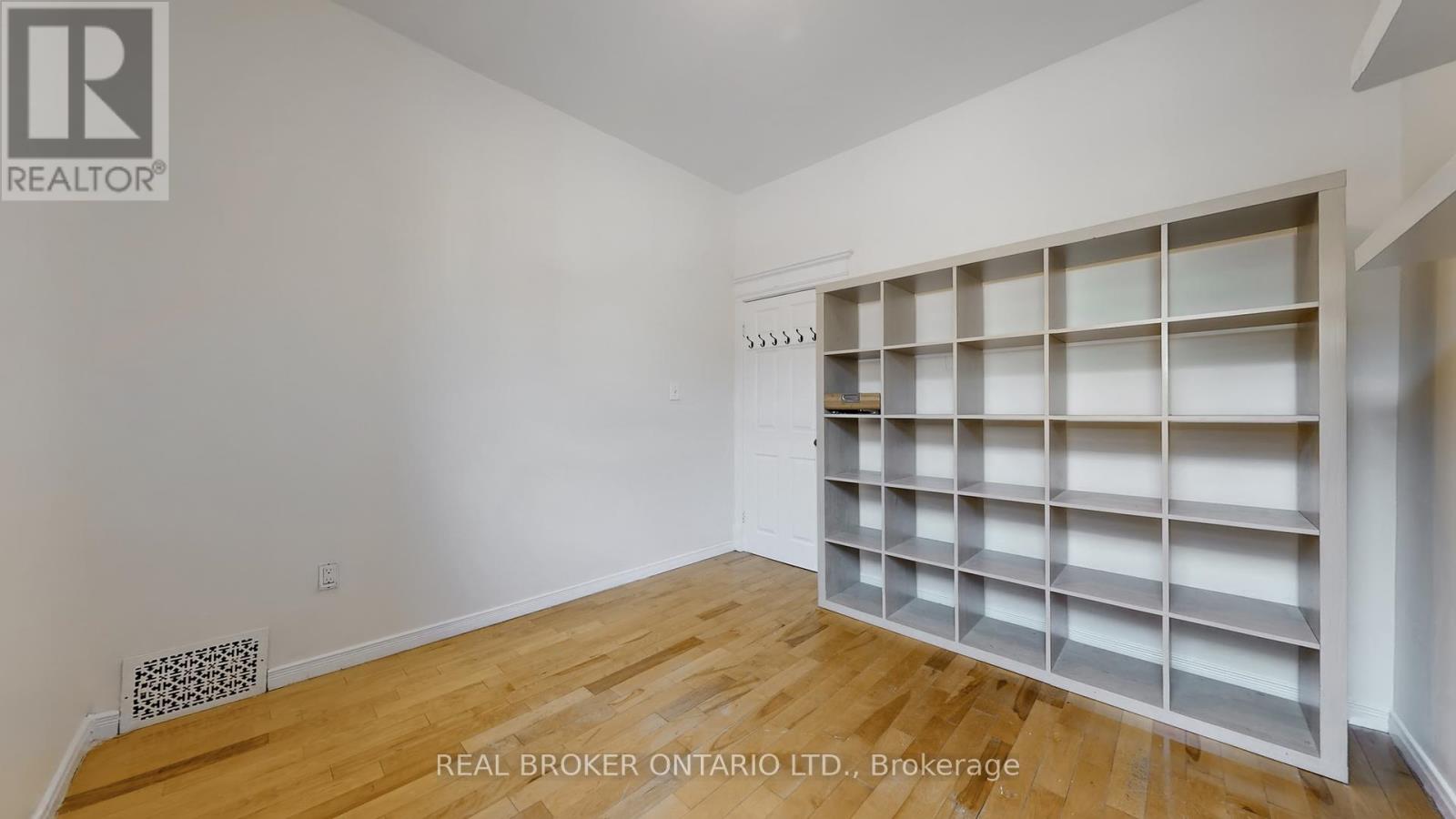 Upper - 1016 Bloor Street W, Toronto, Ontario  M6H 1M2 - Photo 26 - W12448572