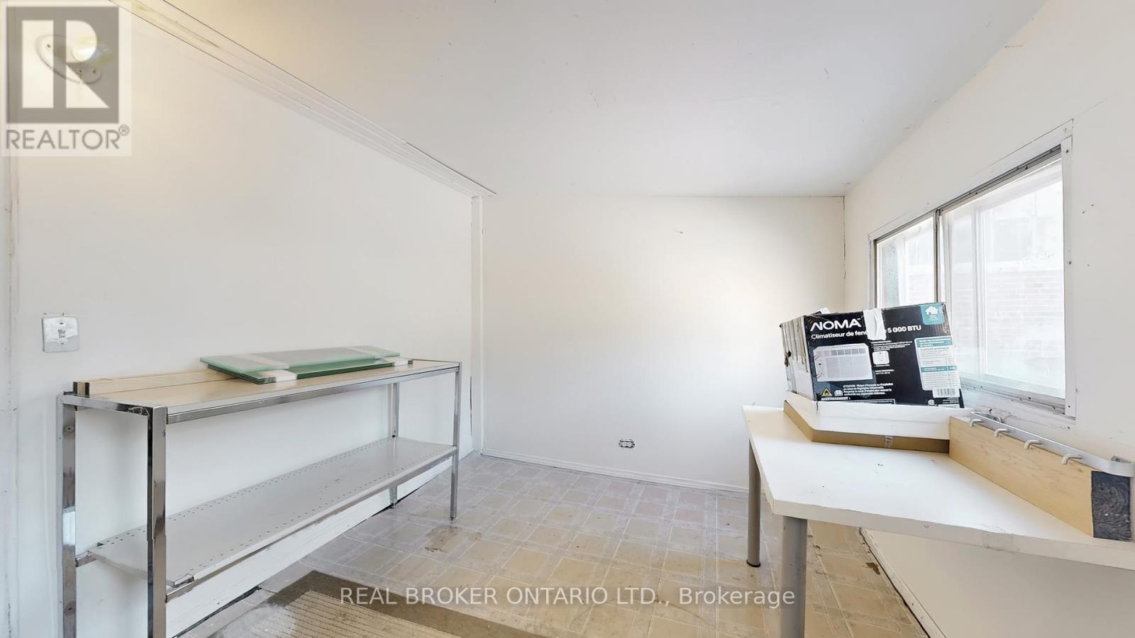 Upper - 1016 Bloor Street W, Toronto, Ontario  M6H 1M2 - Photo 28 - W12448572