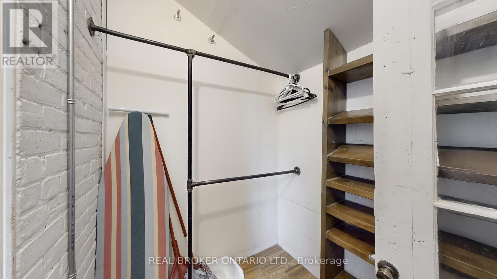 Upper - 1016 Bloor Street W, Toronto, Ontario  M6H 1M2 - Photo 30 - W12448572