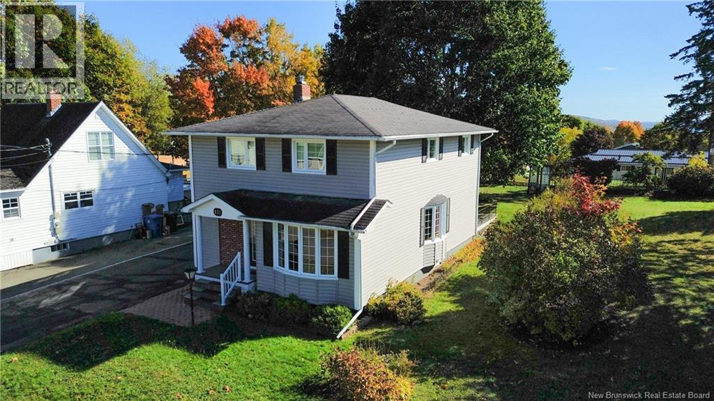 131 Cambridge Street, Woodstock, New Brunswick  E7M 1E1 - Photo 2 - NB128010