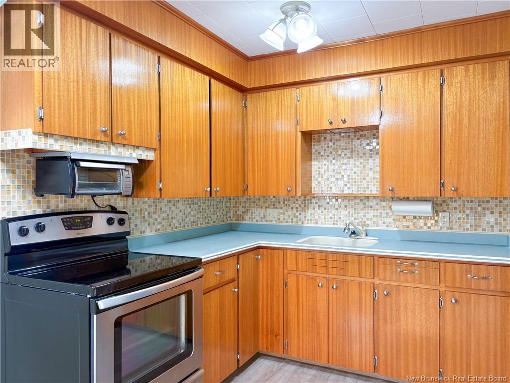 131 Cambridge Street, Woodstock, New Brunswick  E7M 1E1 - Photo 23 - NB128010