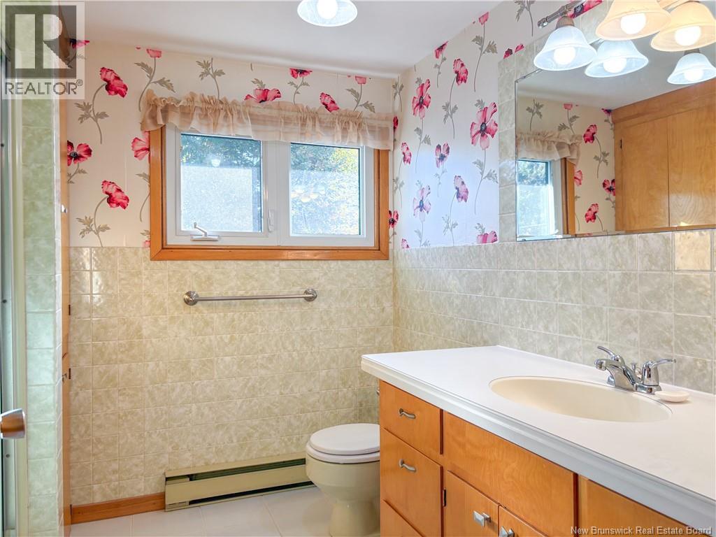 131 Cambridge Street, Woodstock, New Brunswick  E7M 1E1 - Photo 30 - NB128010