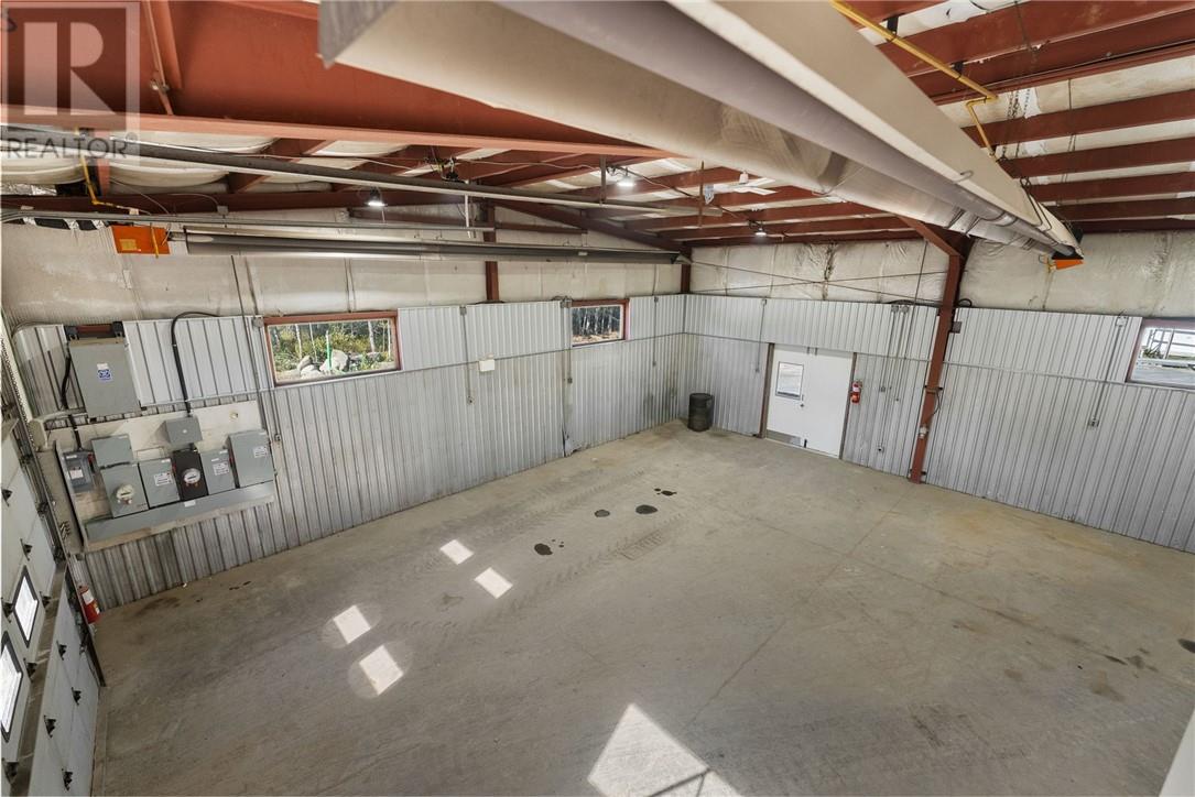 2200 Valleyview Road, Val Caron, Ontario P3N 1L1 - Photo 11 - 2125100