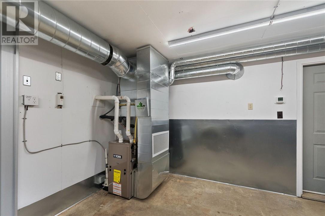 2200 Valleyview Road, Val Caron, Ontario P3N 1L1 - Photo 21 - 2125100