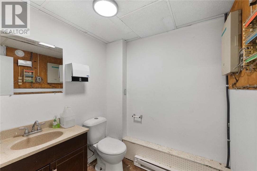 2200 Valleyview Road, Val Caron, Ontario P3N 1L1 - Photo 26 - 2125100