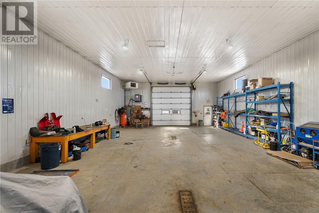 2200 Valleyview Road, Val Caron, Ontario P3N 1L1 - Photo 35 - 2125100