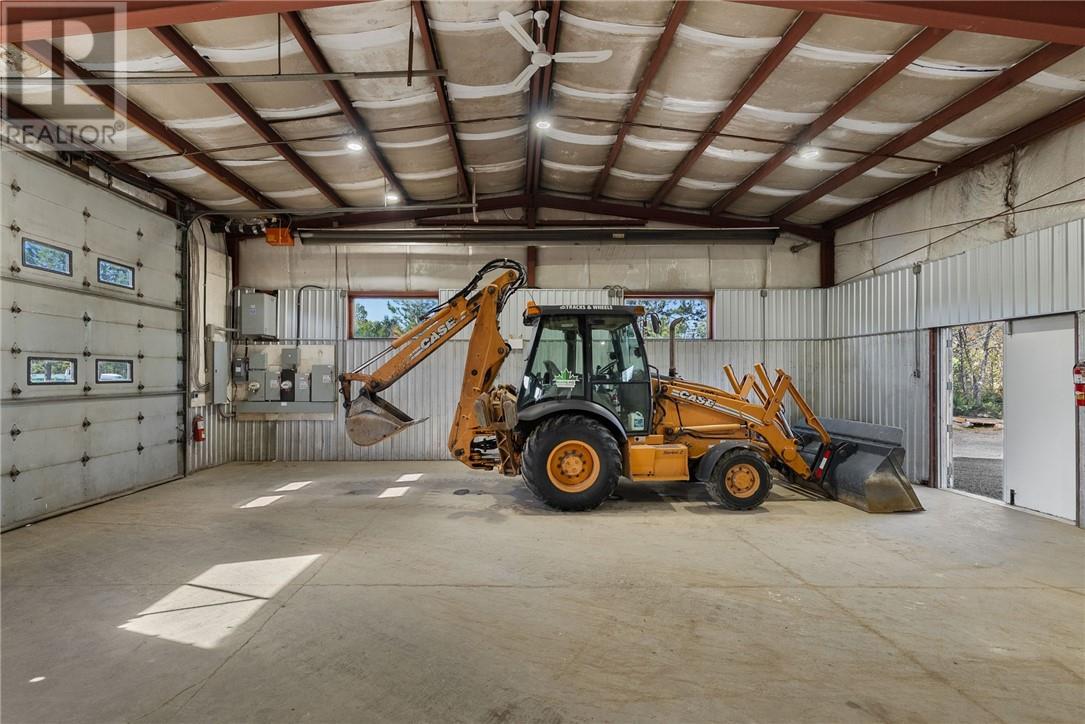 2200 Valleyview Road, Val Caron, Ontario P3N 1L1 - Photo 7 - 2125100