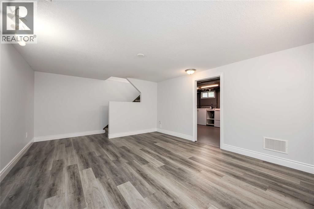 865 Montrose Street, Sarnia, Ontario  N7T 5B8 - Photo 27 - 25025466