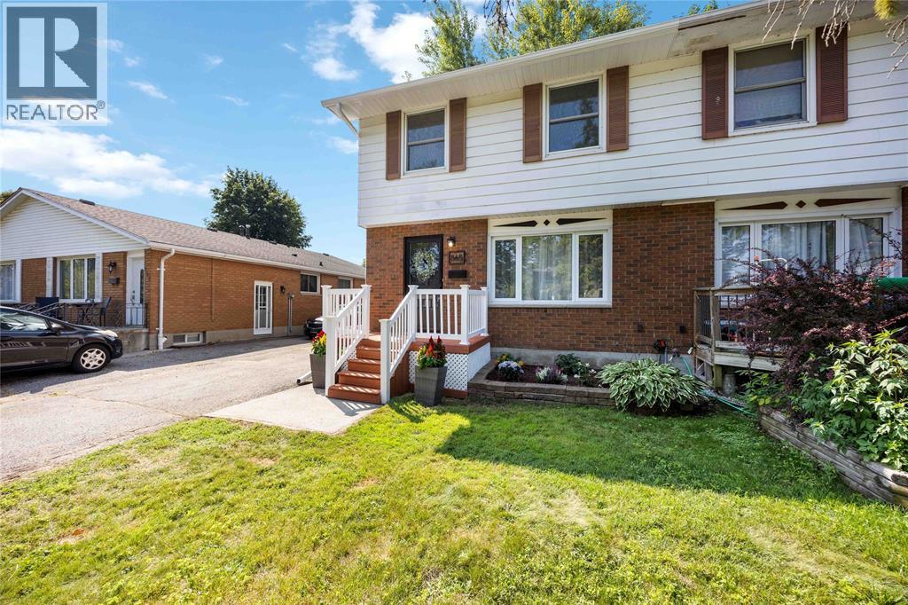 865 Montrose Street, Sarnia, Ontario  N7T 5B8 - Photo 4 - 25025466