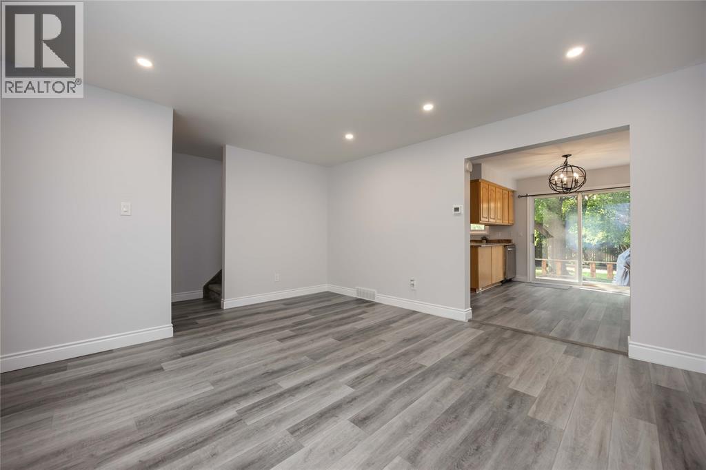 865 Montrose Street, Sarnia, Ontario  N7T 5B8 - Photo 9 - 25025466