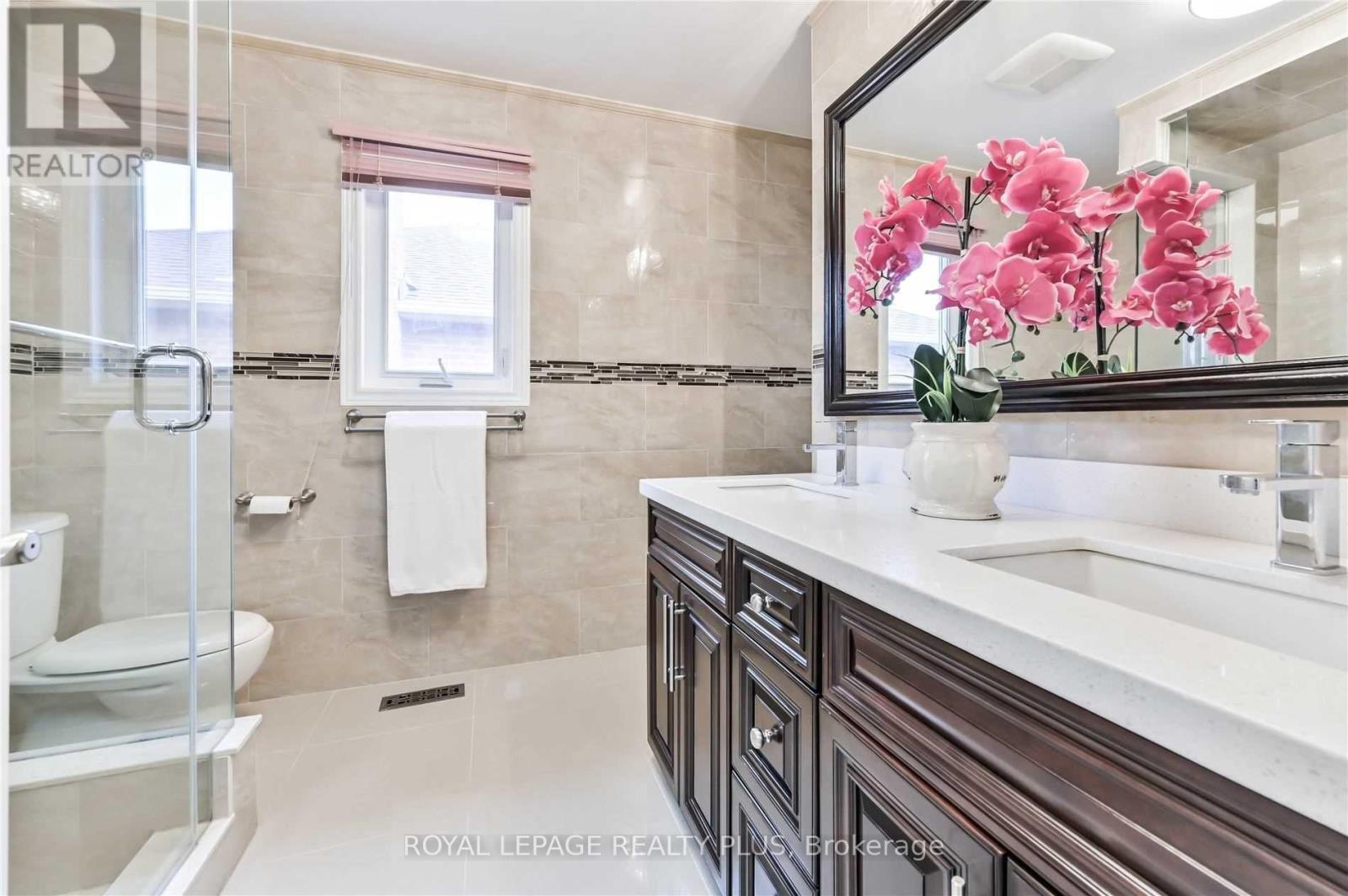 Main - 101 Valleymede Drive, Richmond Hill, Ontario  L4B 1T6 - Photo 12 - N12448589